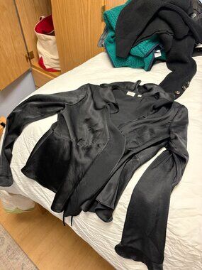 Aritzia Size S Longsleeve Tonka Satin Blouse